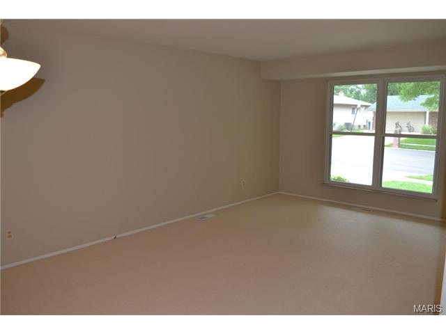 660 Twigwood, Ballwin, MO 63021 photo 10