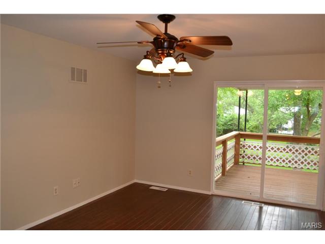 660 Twigwood, Ballwin, MO 63021 photo 4