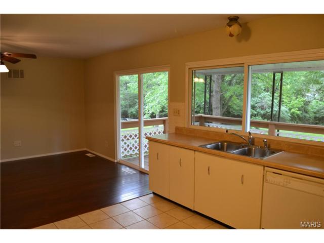 660 Twigwood, Ballwin, MO 63021 photo 12