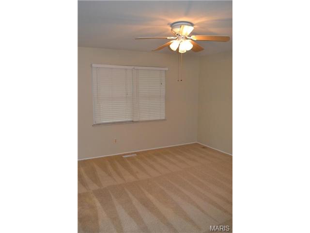 660 Twigwood, Ballwin, MO 63021 photo 18