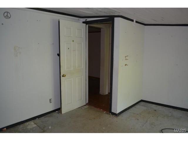 220 North Dr, Ballwin, MO 63021 photo 9