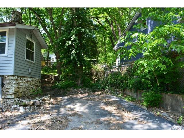 220 North Dr, Ballwin, MO 63021 photo 11