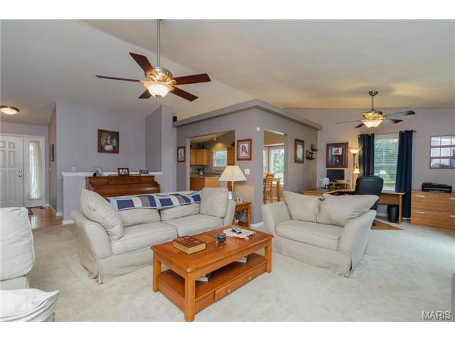 100 Rightfield Dr, O'fallon, MO 63366 photo 8