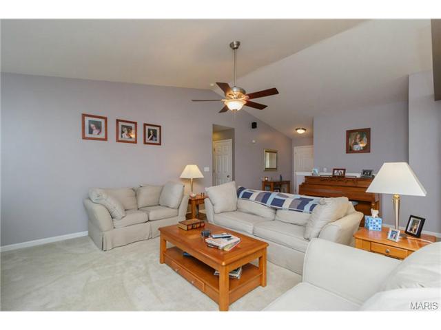 100 Rightfield Dr, O'fallon, MO 63366 photo 2