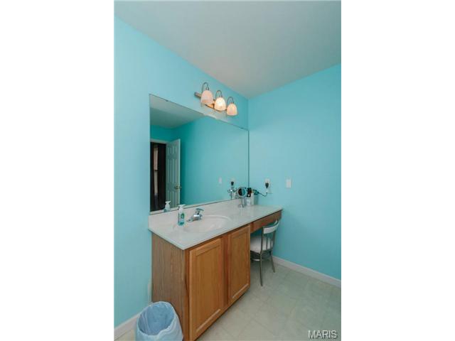 100 Rightfield Dr, O'fallon, MO 63366 photo 24