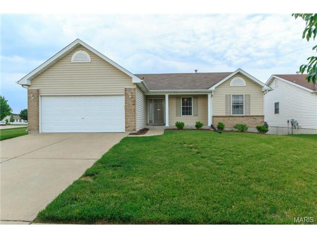 100 Rightfield Dr, O'fallon, MO 63366 photo 1