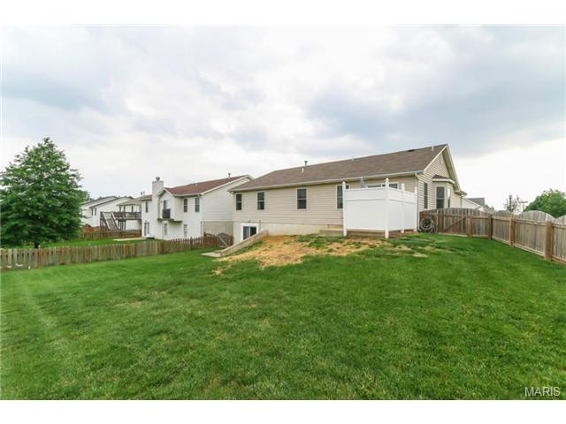 100 Rightfield Dr, O'fallon, MO 63366 photo 17