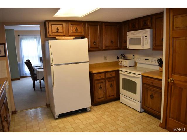 242 Walden Ct, Eureka, MO 63025 photo 7
