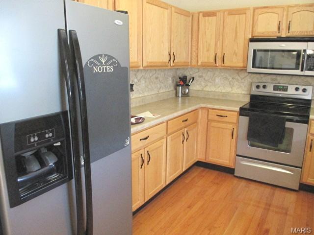 997 Tilestone Dr, O'fallon, MO 63366 photo 7