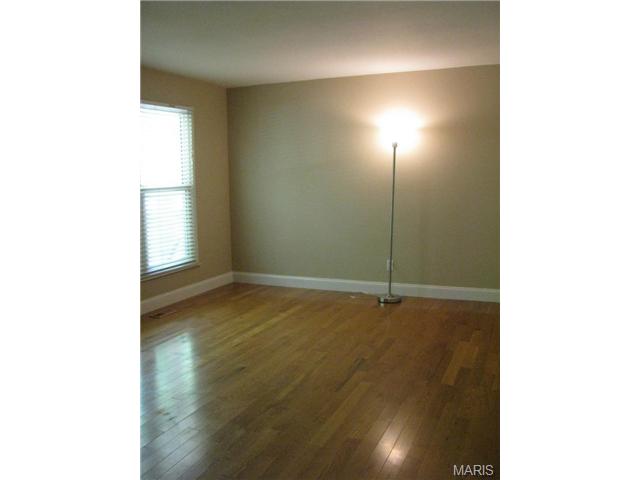 1244 Trails Dr, Fenton, MO 63026 photo 2