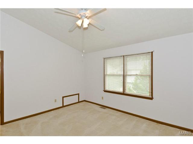 1348 Deerfield Estates Dr, O'fallon, MO 63366 photo 14