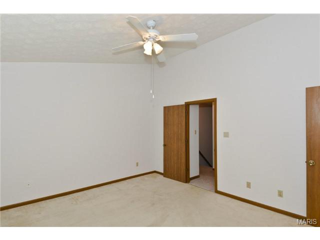1348 Deerfield Estates Dr, O'fallon, MO 63366 photo 16