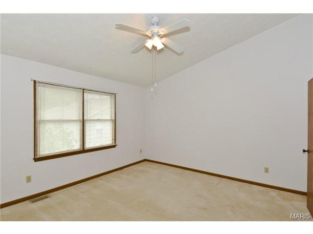 1348 Deerfield Estates Dr, O'fallon, MO 63366 photo 17