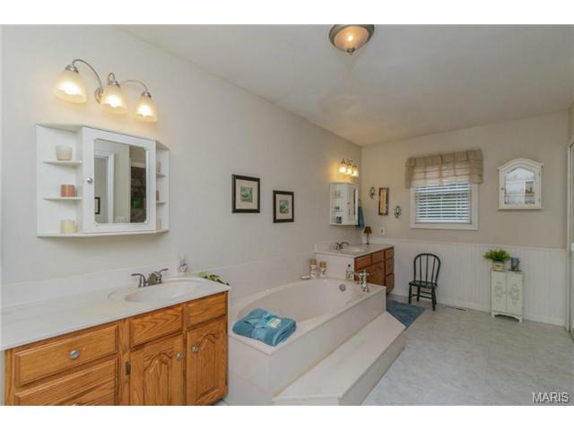 305 Bridle Path Ln, O'fallon, MO 63366 photo 29