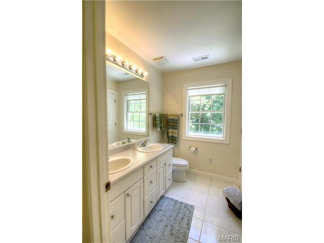 914 Dwyer Ave, Glendale, MO 63122 photo 22