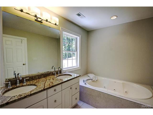 914 Dwyer Ave, Glendale, MO 63122 photo 18