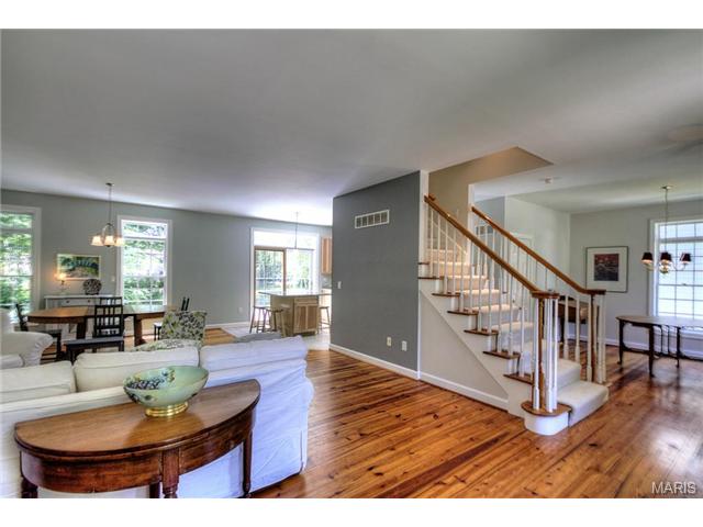 914 Dwyer Ave, Glendale, MO 63122 photo 4