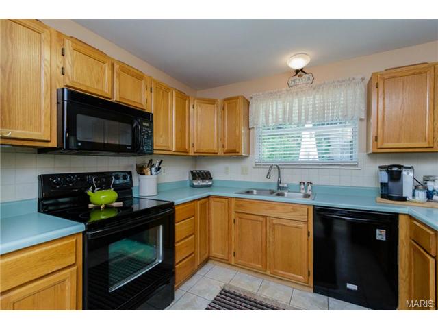 209 Westridge, O'fallon, MO 63366 photo 5