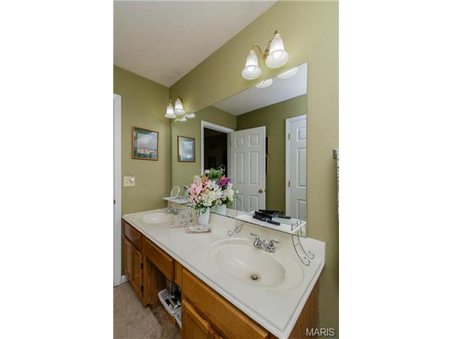 209 Westridge, O'fallon, MO 63366 photo 14