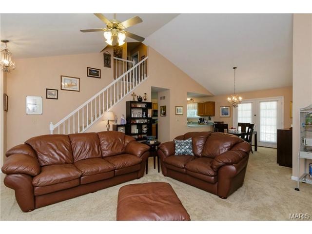 209 Westridge, O'fallon, MO 63366 photo 3