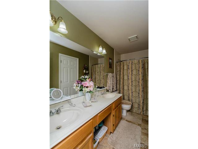 209 Westridge, O'fallon, MO 63366 photo 8