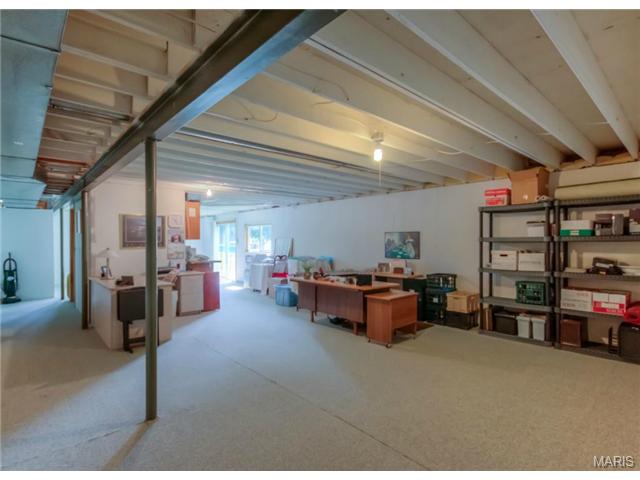 1230 Oak Borough Dr, Ballwin, MO 63021 photo 23