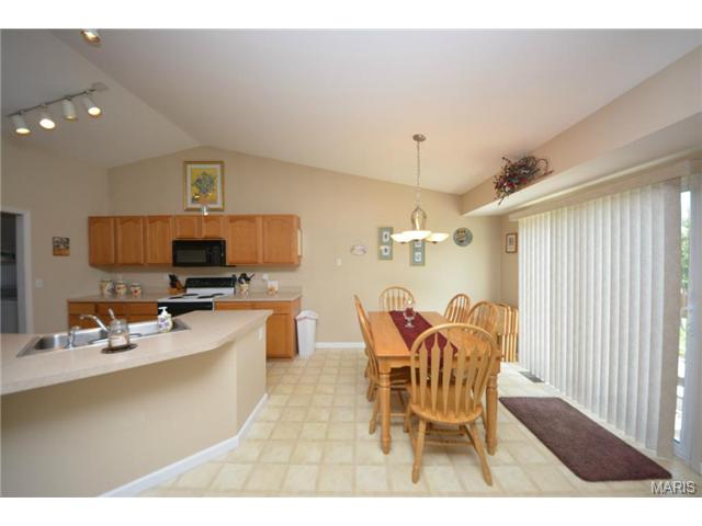 154 Rightfield Dr, O'fallon, MO 63366 photo 7