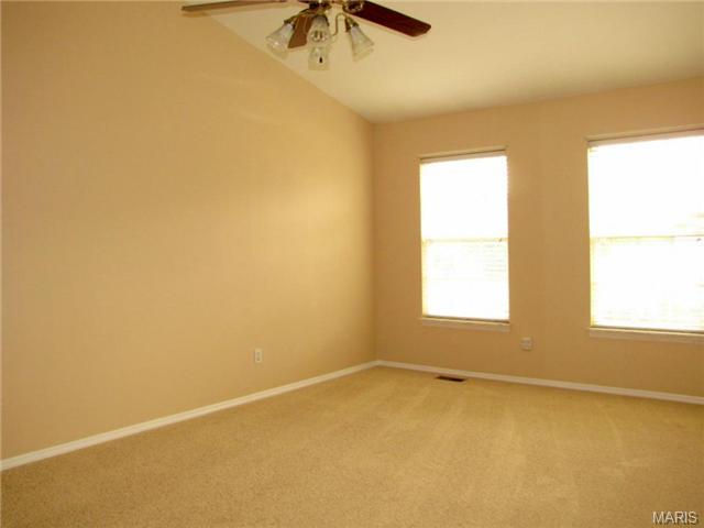 1 Royallglen Ct, O'fallon, MO 63368 photo 4