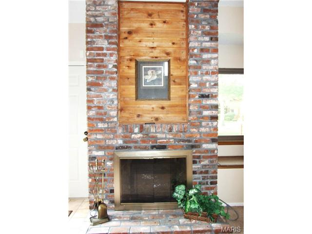 1205 Hemingway Ln, Weldon Spring, MO 63304 photo 6