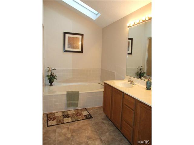 1205 Hemingway Ln, Weldon Spring, MO 63304 photo 15