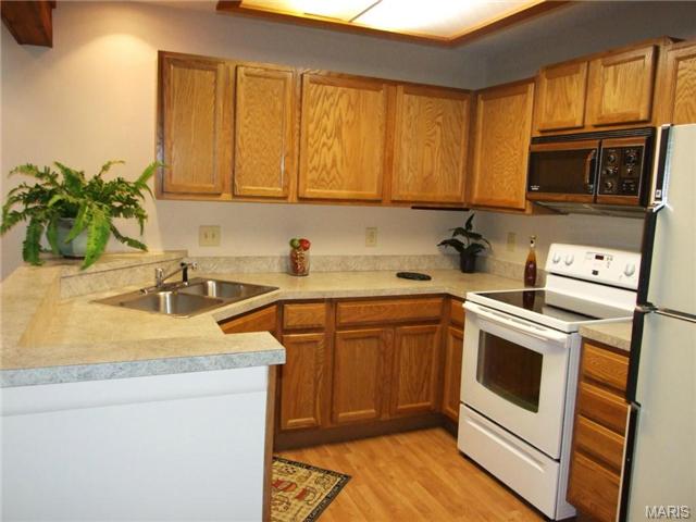 1205 Hemingway Ln, Weldon Spring, MO 63304 photo 10
