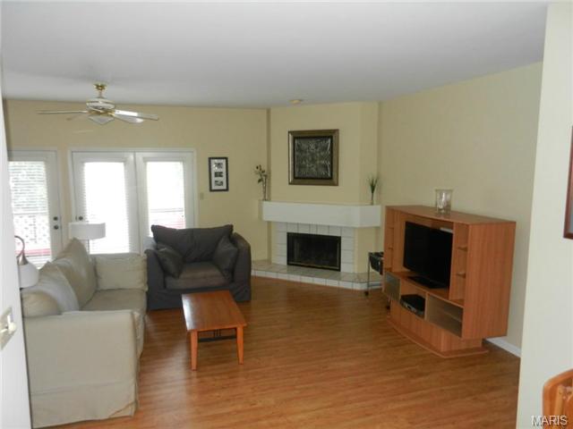 1766 Highview Circle Ct, Ballwin, MO 63021 photo 3