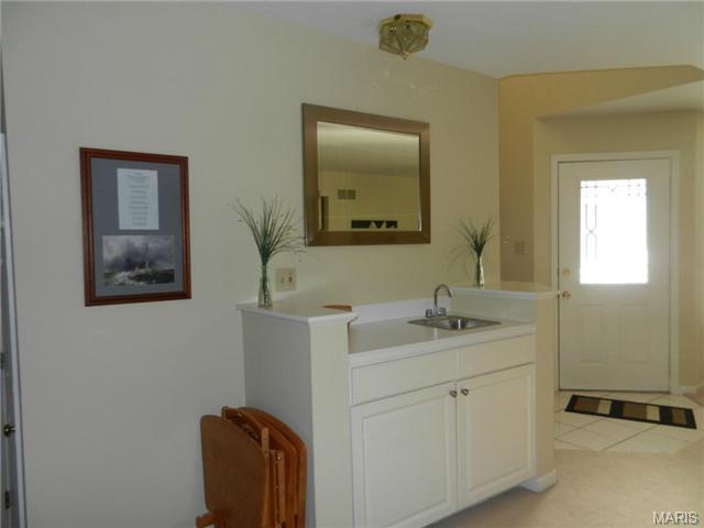 1766 Highview Circle Ct, Ballwin, MO 63021 photo 4
