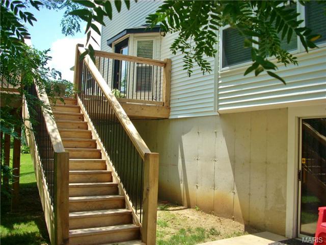 2977 Bromley Dr, O'fallon, MO 63368 photo 2