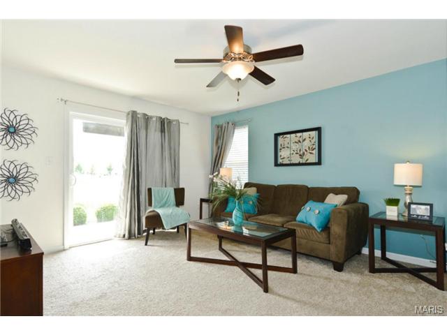 6101 Spring River Dr, O'fallon, MO 63368 photo 4