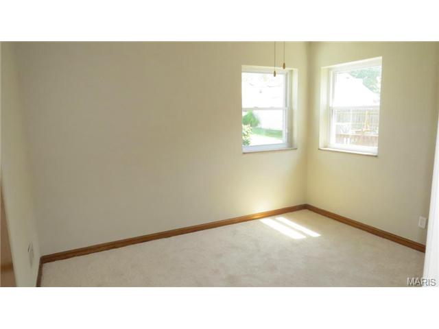 5415 Gresham Ave, Saint Louis, MO 63109 photo 12