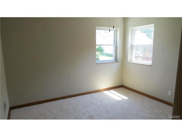 5415 Gresham Ave, Saint Louis, MO 63109 photo 11