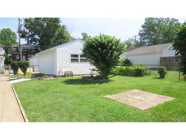 5415 Gresham Ave, Saint Louis, MO 63109 photo 14