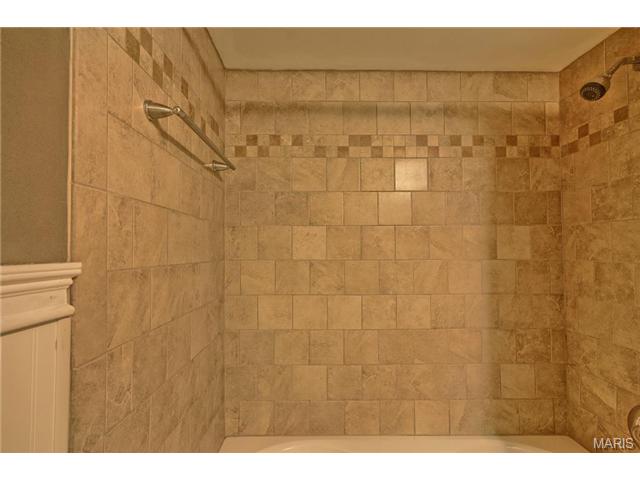 541 Rustic Valley Dr, Ballwin, MO 63021 photo 21