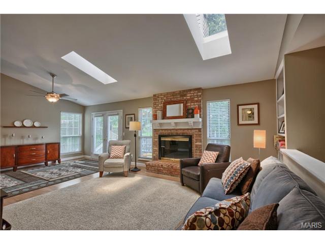 541 Rustic Valley Dr, Ballwin, MO 63021 photo 6