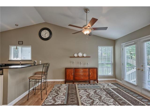 541 Rustic Valley Dr, Ballwin, MO 63021 photo 9