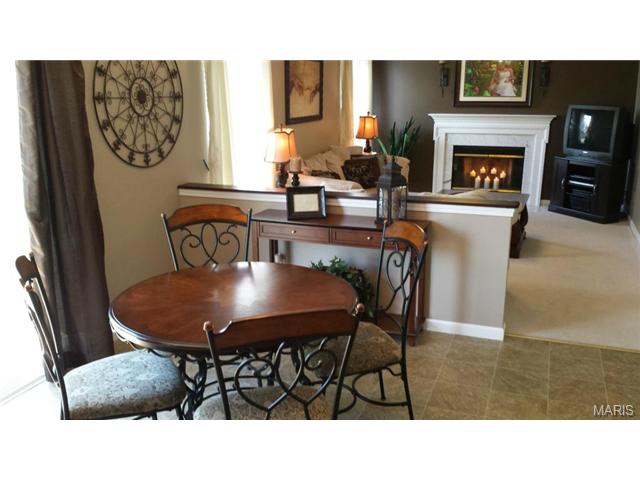 231 Royallmanor Ln, O'fallon, MO 63368 photo 6