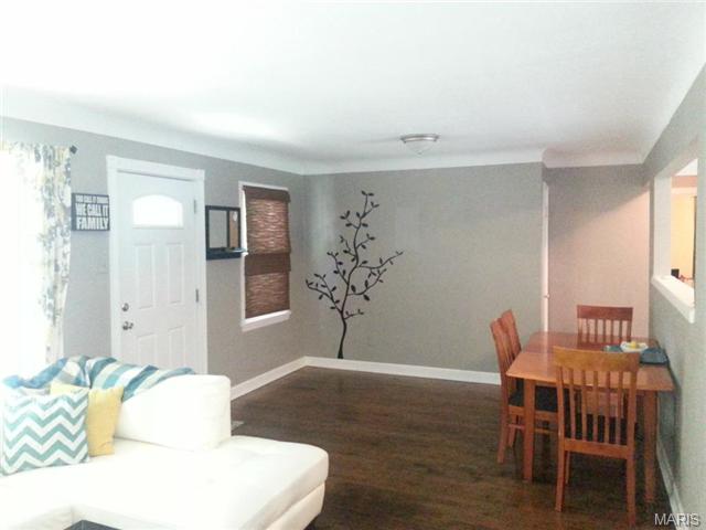 710 Risdon, Saint Louis, MO 63135 photo 5