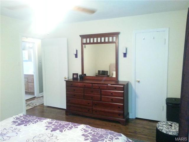 710 Risdon, Saint Louis, MO 63135 photo 15