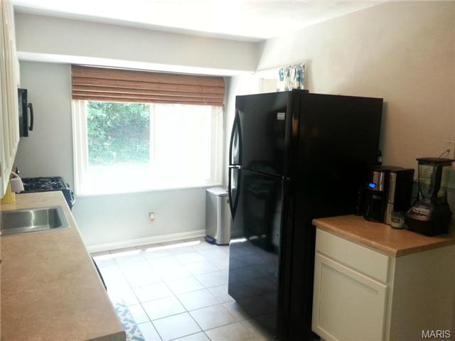 710 Risdon, Saint Louis, MO 63135 photo 9
