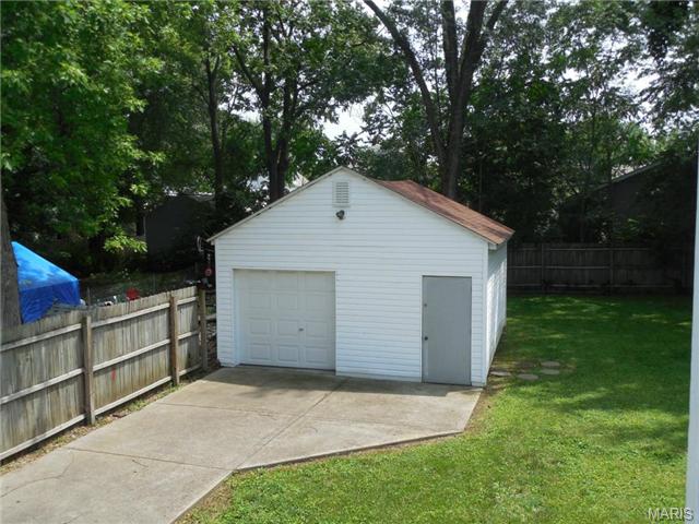 138 Etta Ave, Saint Louis, MO 63125 photo 9