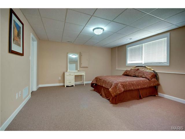 8 Ramsgate Dr, Saint Louis, MO 63132 photo 42