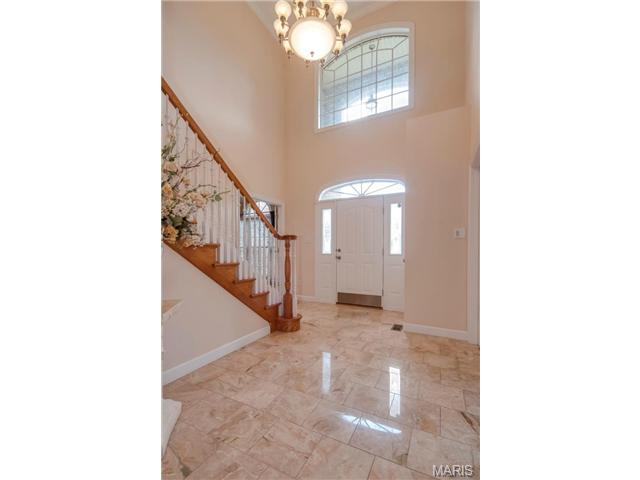 8 Ramsgate Dr, Saint Louis, MO 63132 photo 2
