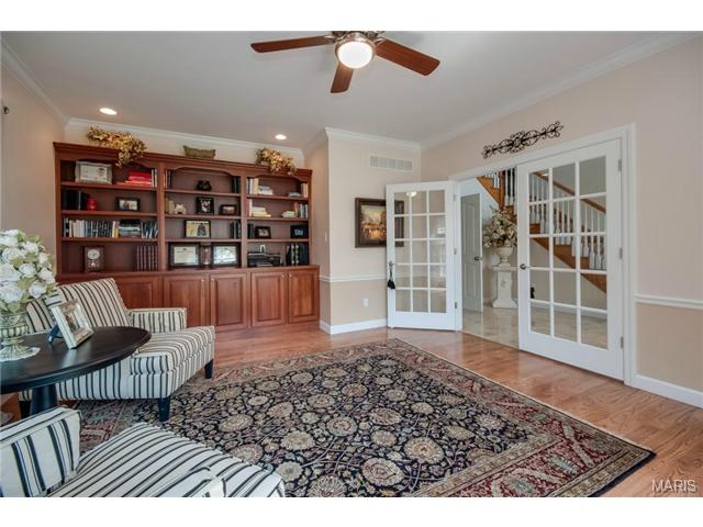 8 Ramsgate Dr, Saint Louis, MO 63132 photo 4
