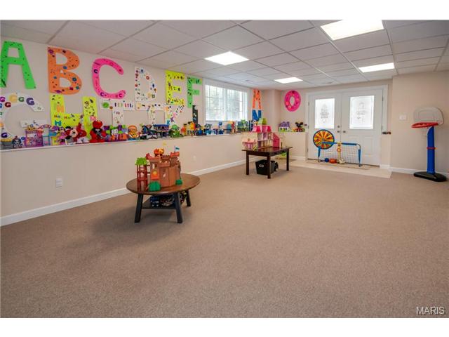 8 Ramsgate Dr, Saint Louis, MO 63132 photo 39